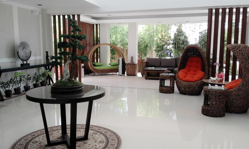 The Reef Hotel&Residences Olongapo Buitenkant foto