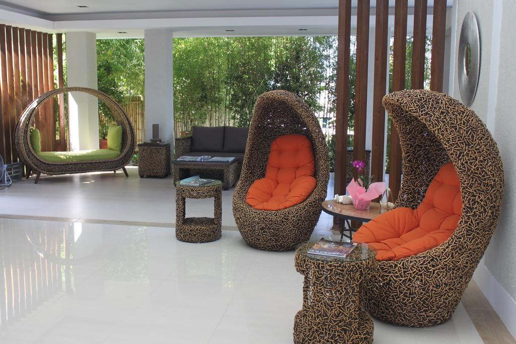 The Reef Hotel&Residences Olongapo Buitenkant foto